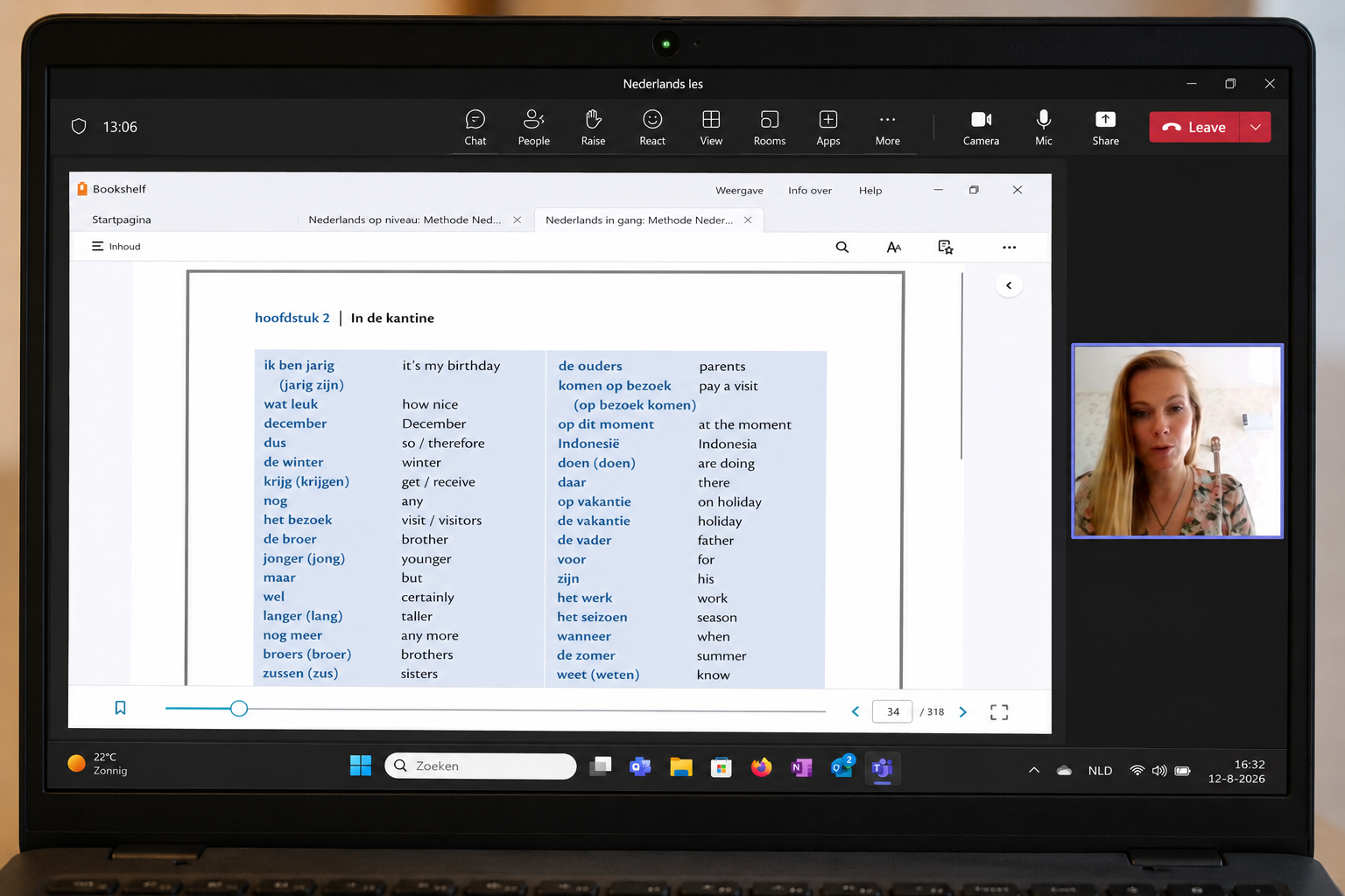 Tabitha teaching a live Dutch lesson on Microsoft Teams